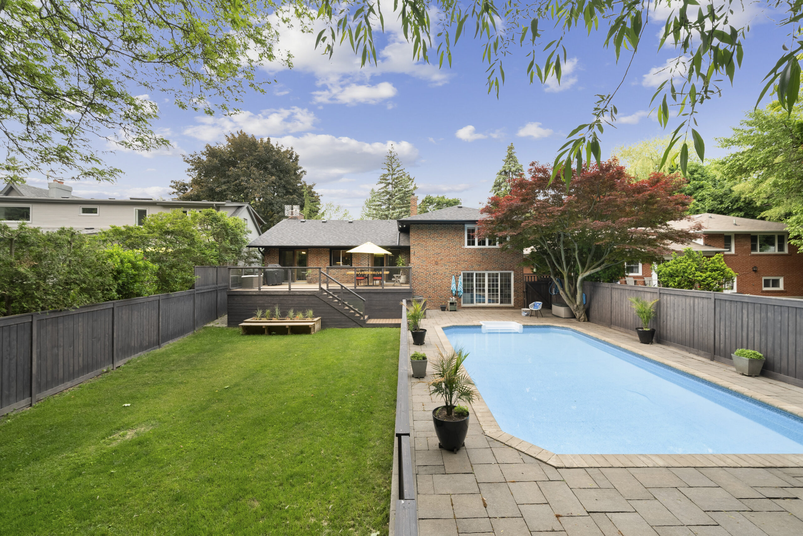 31_mcnab_boulevard_toronto_on_m1m_2w4-_ra_61 Real Estate Exterior Photo