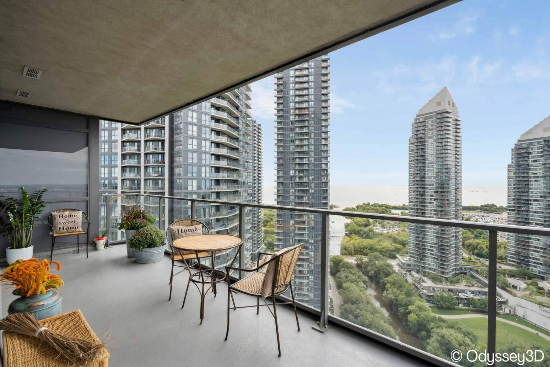 Choosing a real estate photography company in the GTA, wide exterior photo of a GTA home