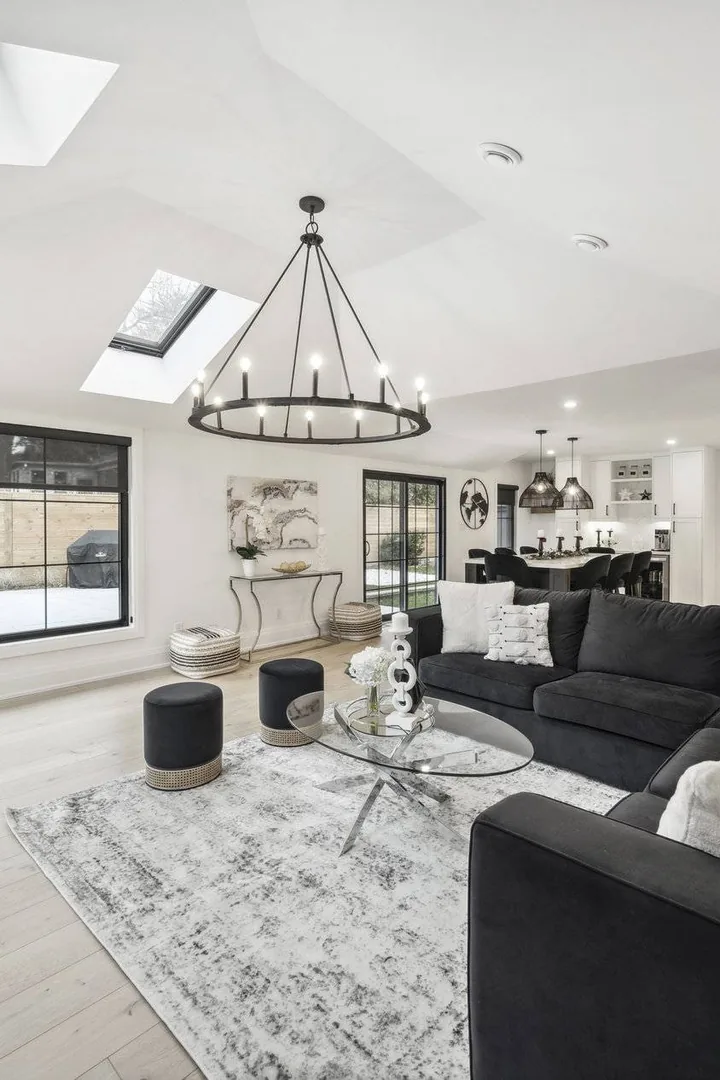 Cinematic camera on a gimbal filming a King City estate living room