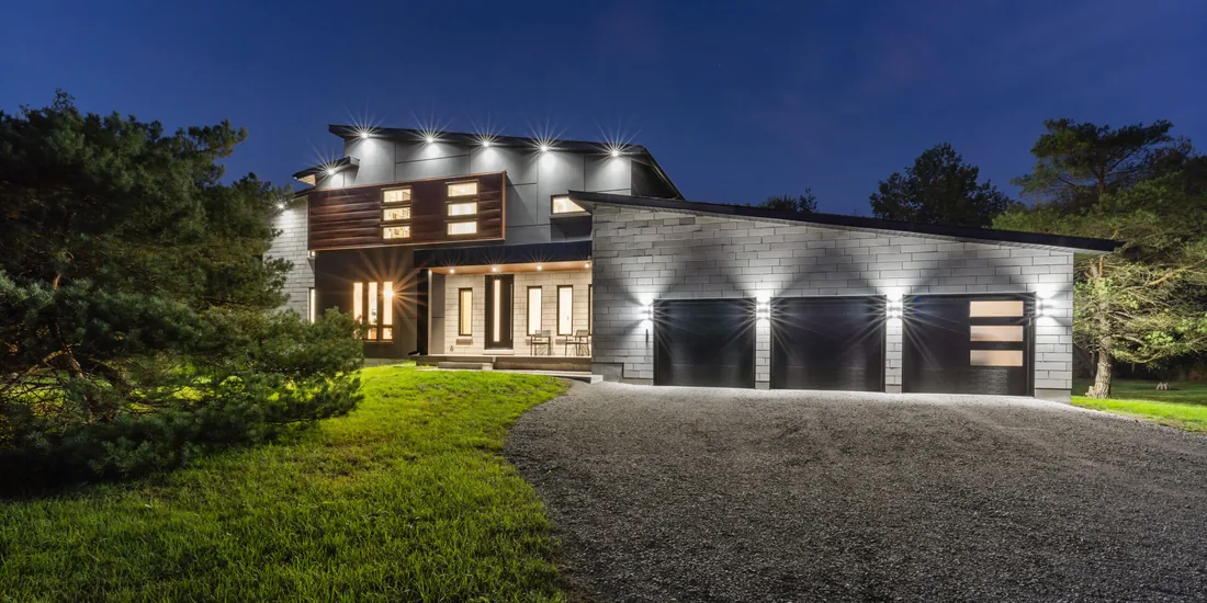 Twilight exterior captured for an Odyssey3D listing film