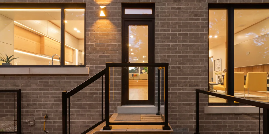 Twilight exterior captured for an Odyssey3D listing film