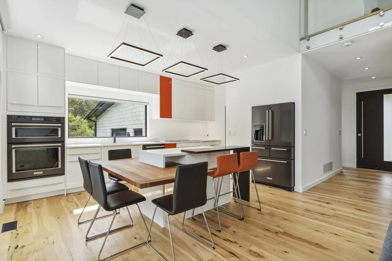 Finished Markham listing photo delivered the next business day