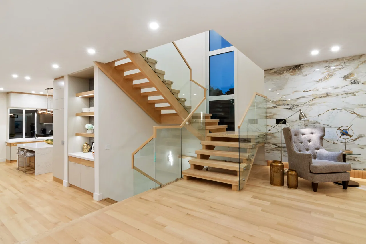 Odyssey3D photographer shooting a Milton home